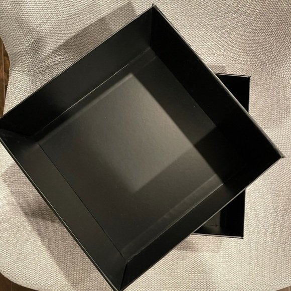 Chanel box - Picture 3 of 3